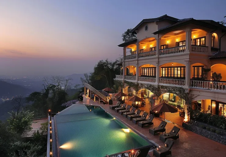 best hotels and resorts in India for foreign tourists