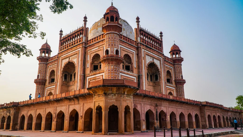 Safdarjung Tomb Delhi last Mughal garden tomb monument