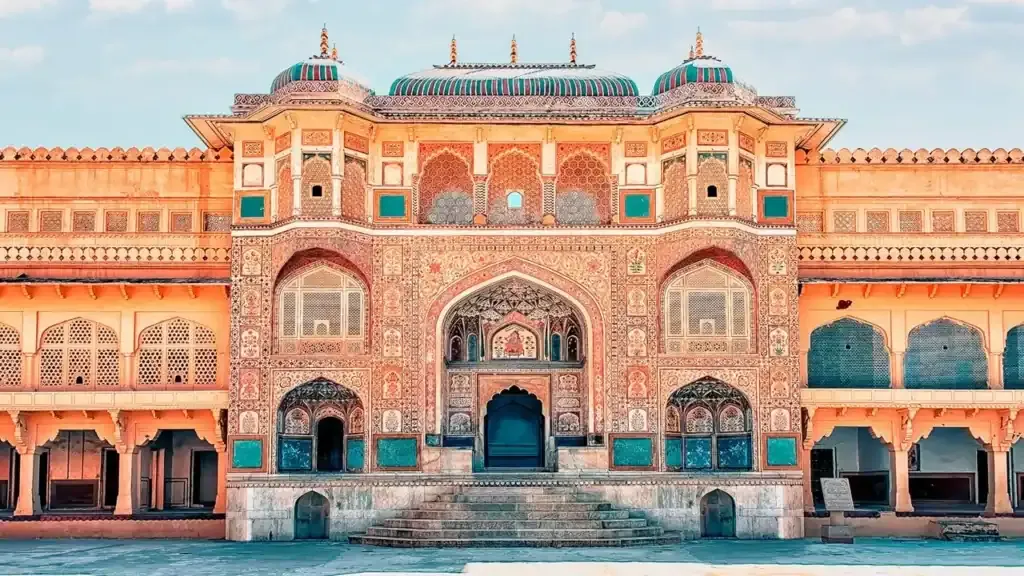 Jaipur’s forts and palaces reflect centuries of royal architecture