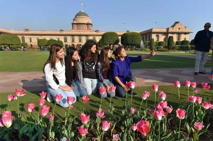 Amrit Udyan visiting dates and entry timings 2026