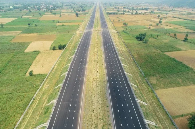 Delhi to Udaipur road trip via NE4 expressway wide road and smooth highway section
