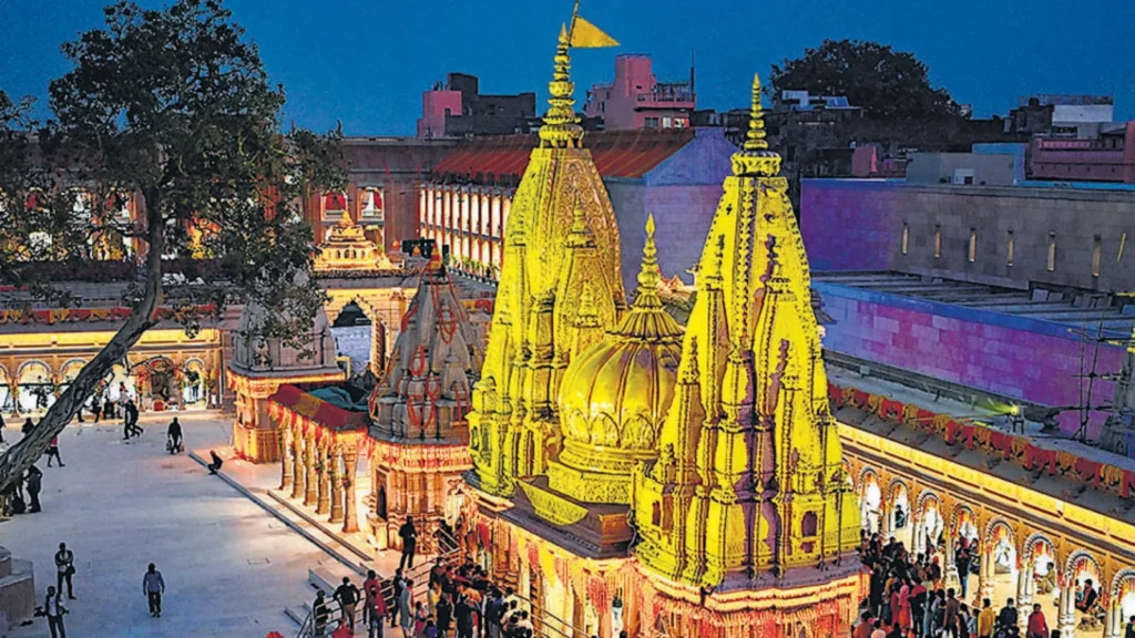 Varanasi travel guide Kashi Vishwanath Corridor temple entrance and darshan area